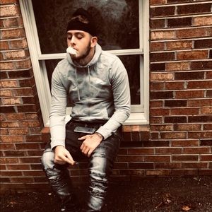 Meet your Posher, Moe